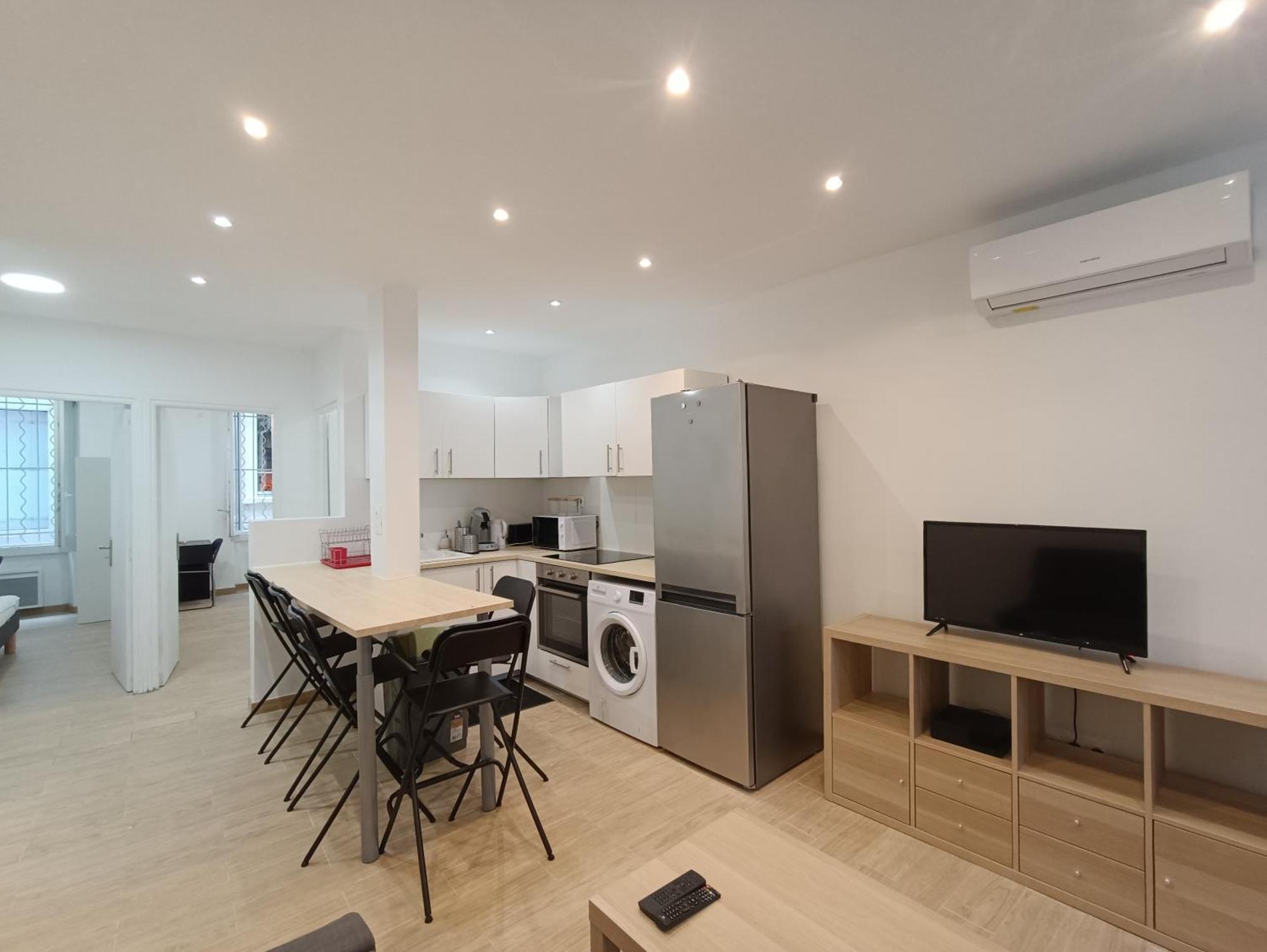 T3 Renove Avec Cour, Intra Muros Avignon Exterior foto